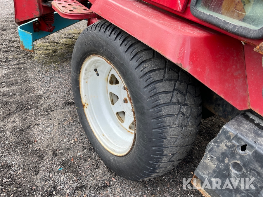 Redskapsbärare Toro Groundmaster 3000 D med plog & spridare