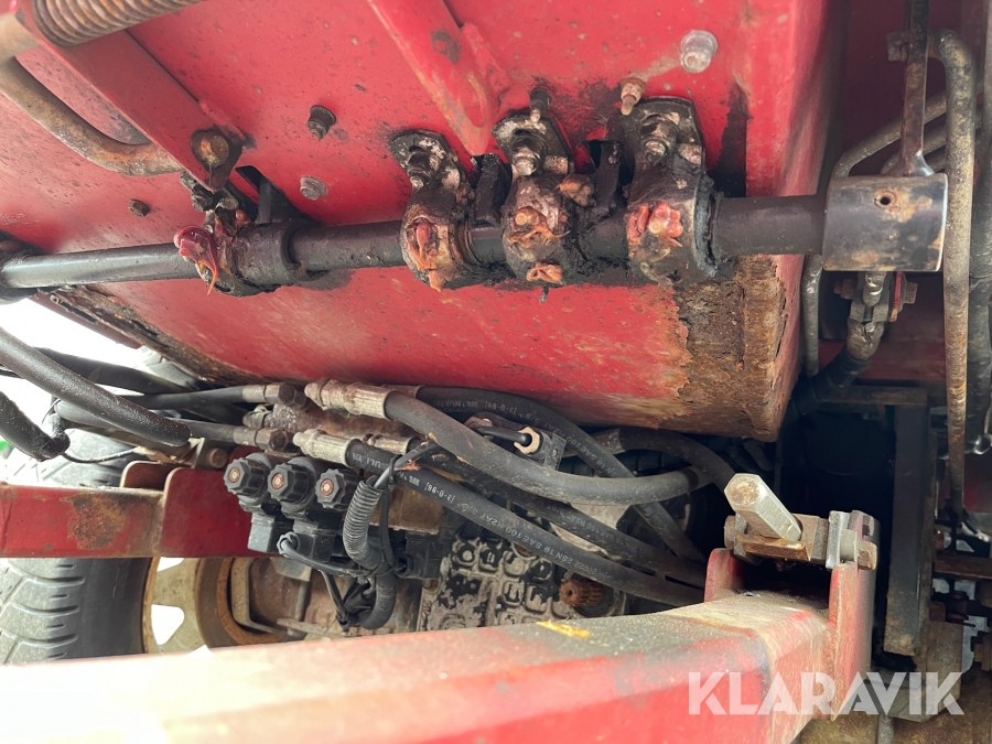 Redskapsbärare Toro Groundmaster 3000 D med plog & spridare