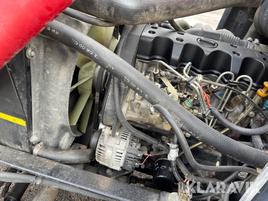 Redskapsbärare Toro Groundmaster 3000 D med plog & spridare