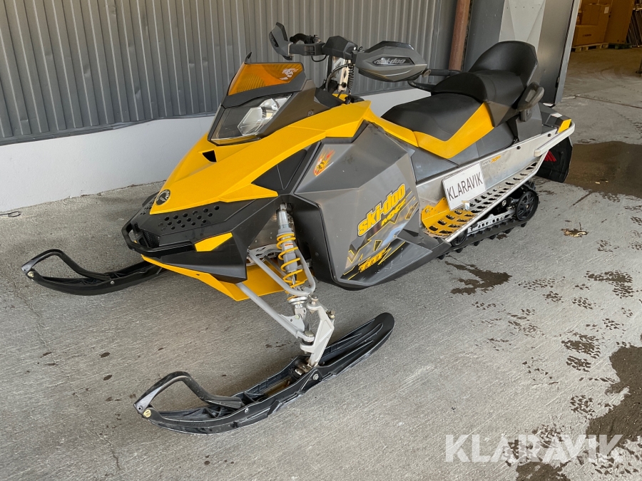 Snöskoter Ski-doo MXZ TNT