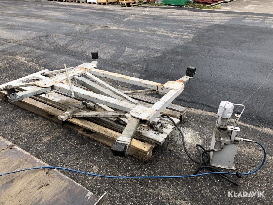 Flyttbar bilservicelyft