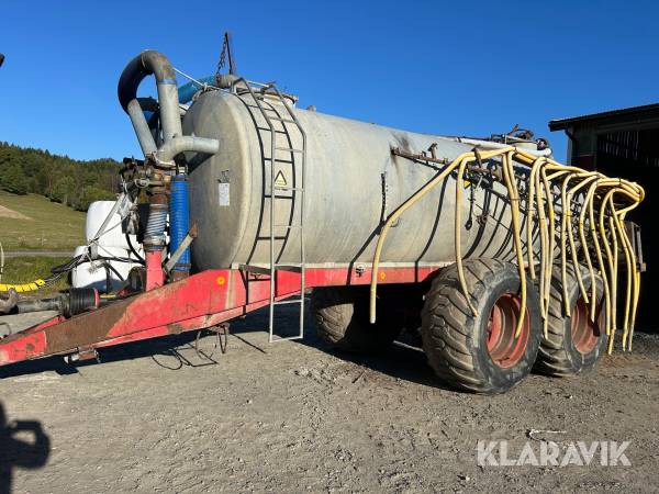 Gödselspridare Star 13m3 med kran