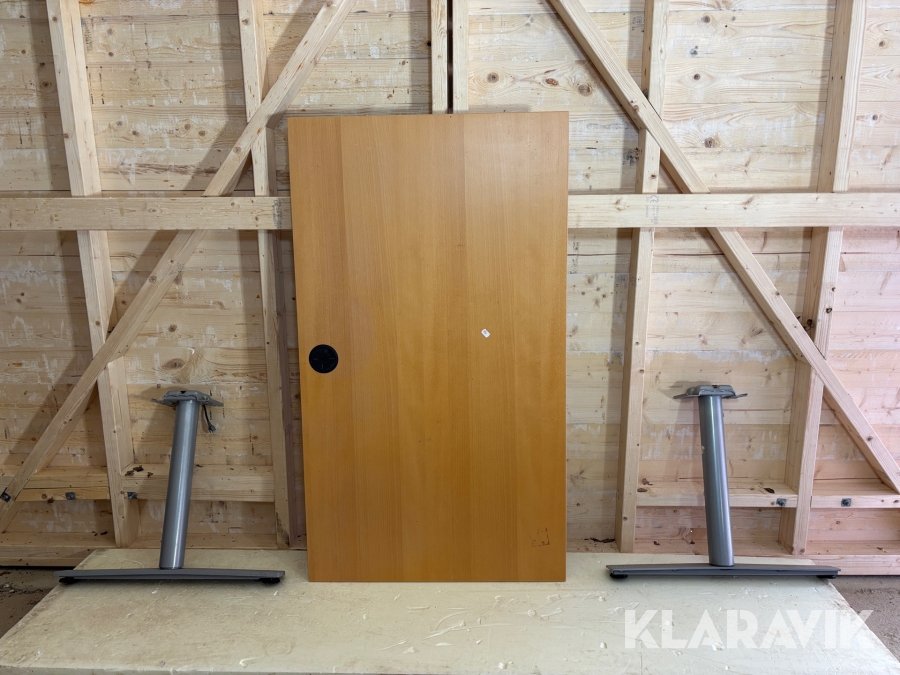 Skrivbord Kinnarps höj och sänkbart