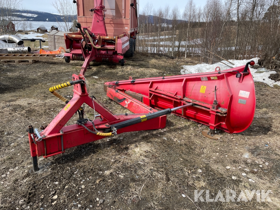 Sidovinge till traktor Mählers