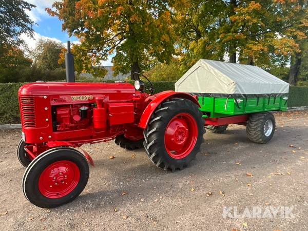 Veterantraktor Volvo T 230 med Tippvagn