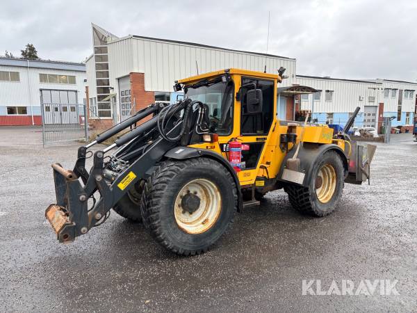 Redskapsbärare Lundberg 345 LSE 6220 med sandspridare
