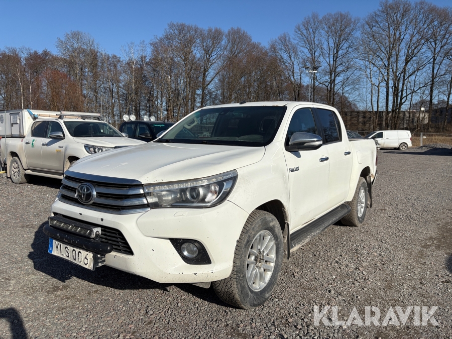 Pickup Toyota Hilux Dubbelhytt 2,4 AWD Automat