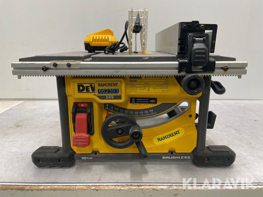 Klyvsåg Dewalt DCS7485, Svalöv, Klaravik auktioner