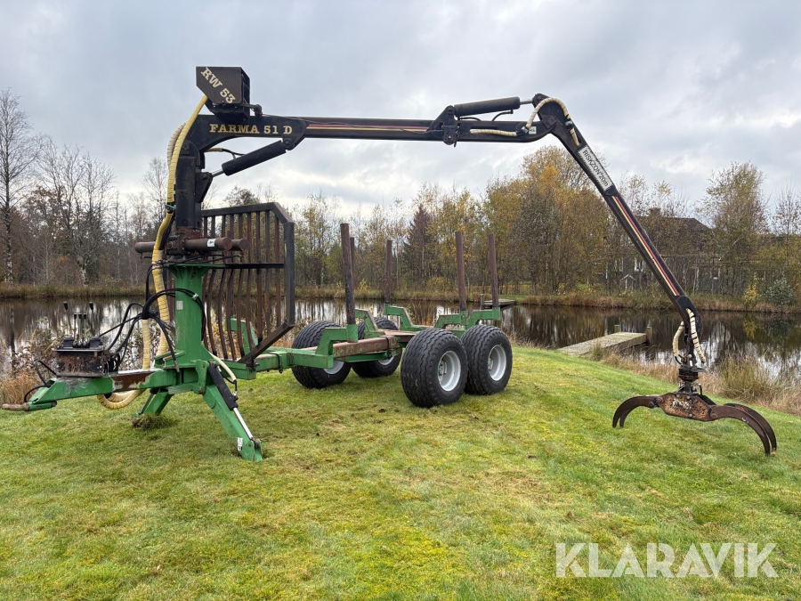 Skogsvagn Farma 51 D med kran och vinsch