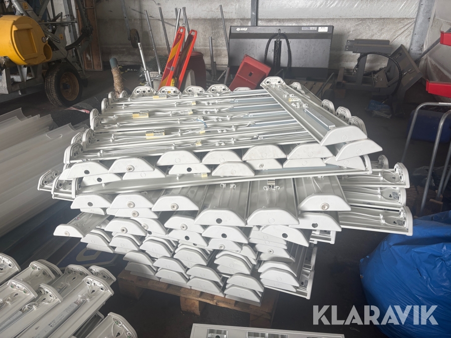 Lysrörsarmaturer 75 st Zorba Z44 komplett med lysrör