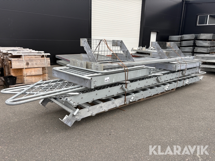 Brand/Evakueringstrappa Eurostair rak, varmgalvad med 1 vilplan samt förhöjning. 2 st