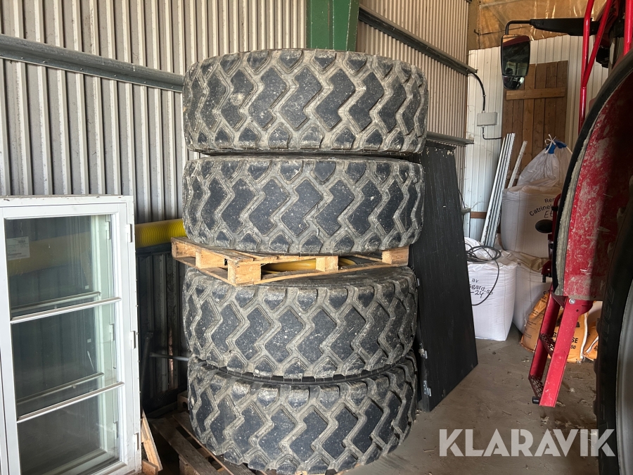 Däck med fälg 4 st Galaxy 20,5R25