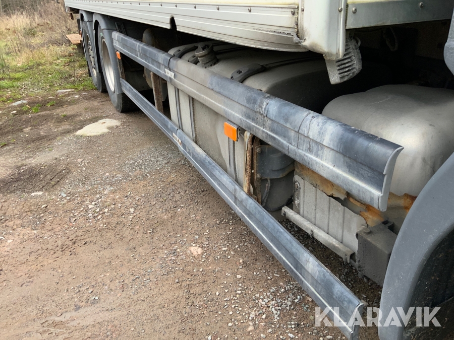 Lastbil Scania R740 med skåp öppningsbar sida