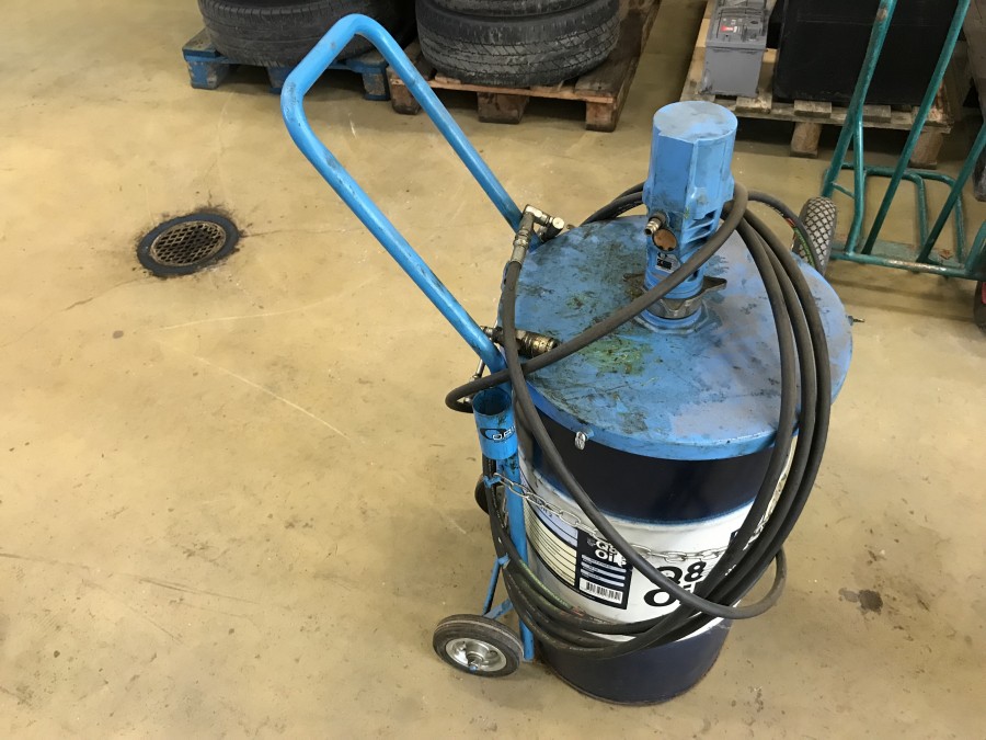 Kvartsfat med pump och slang