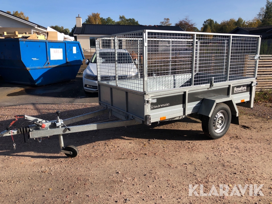 Personbilssläp REKO TRAILER /Sävsjösläpet med gallergrindar och tipp