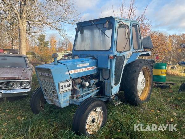 Traktor Ford 2000