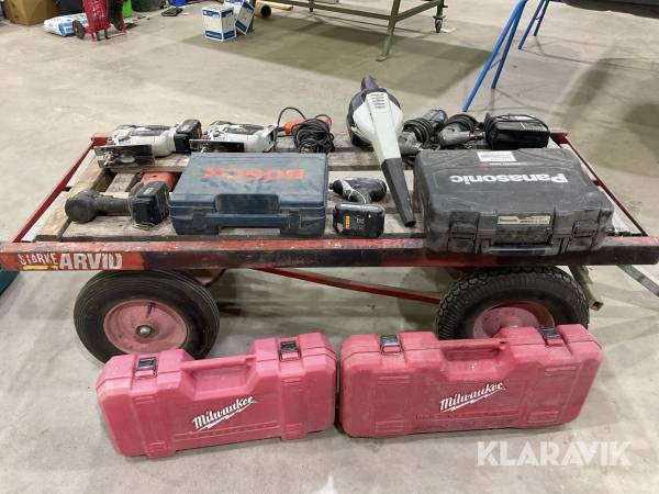 Parti med diverse handverktyg