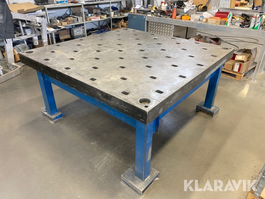 Svetsbord 180x180 cm