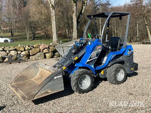 Kompaktlastare Multione 5,3 k 4WD