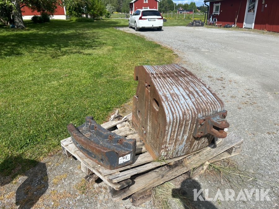 Frontviktsbrygga med vikter New Holland 110 KG 110x11