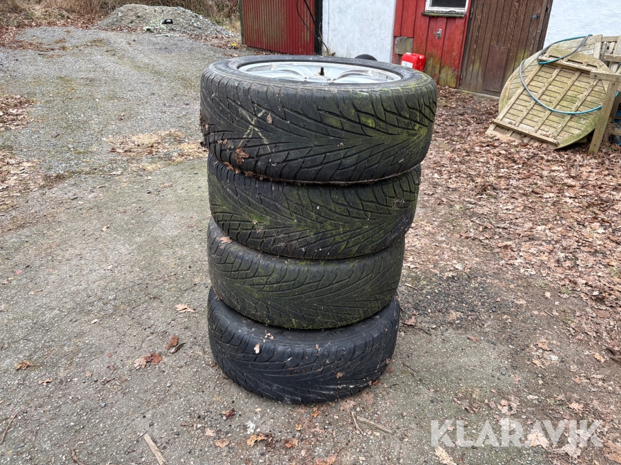 Sommardäck på fälg Tyfoon 255/55R18 till Jeep Grand Cherokee 4 st