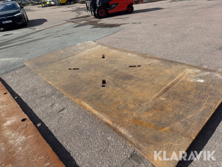 Körplåt 4 x 2 M, 25 mm tjock