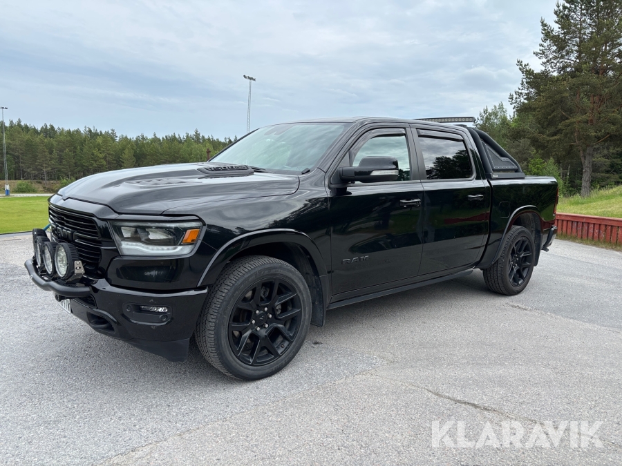 Pickup Dodge Ram 1500 Limited Night Edition, Hemi V8