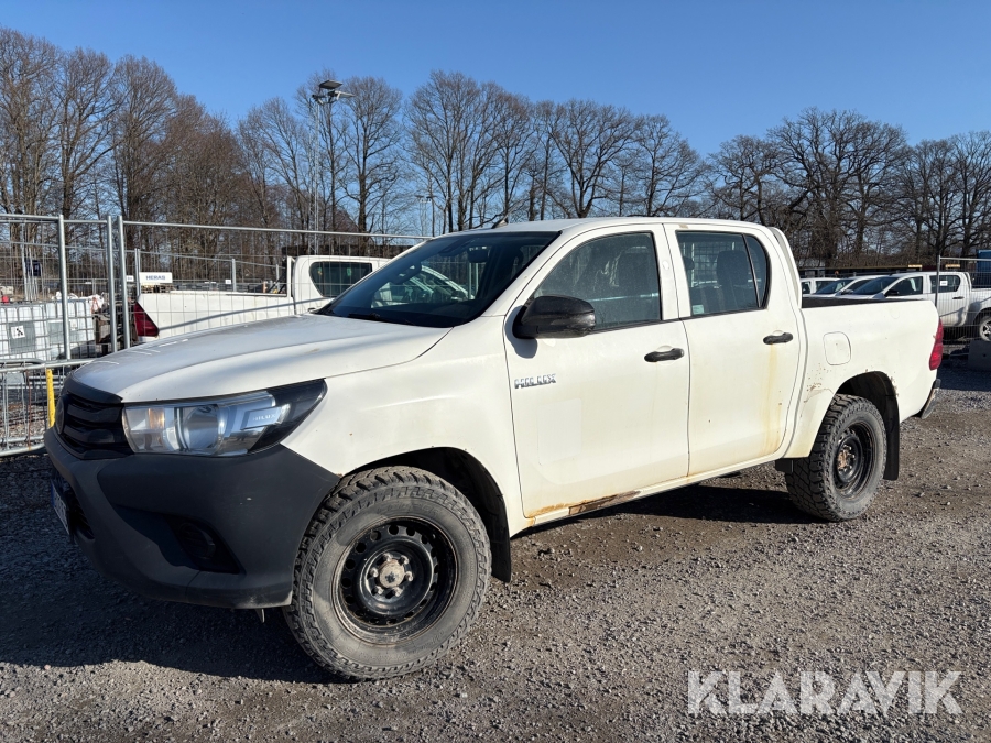 Pickup Toyota Hilux Dubbelhytt 2,4 AWD Manuell