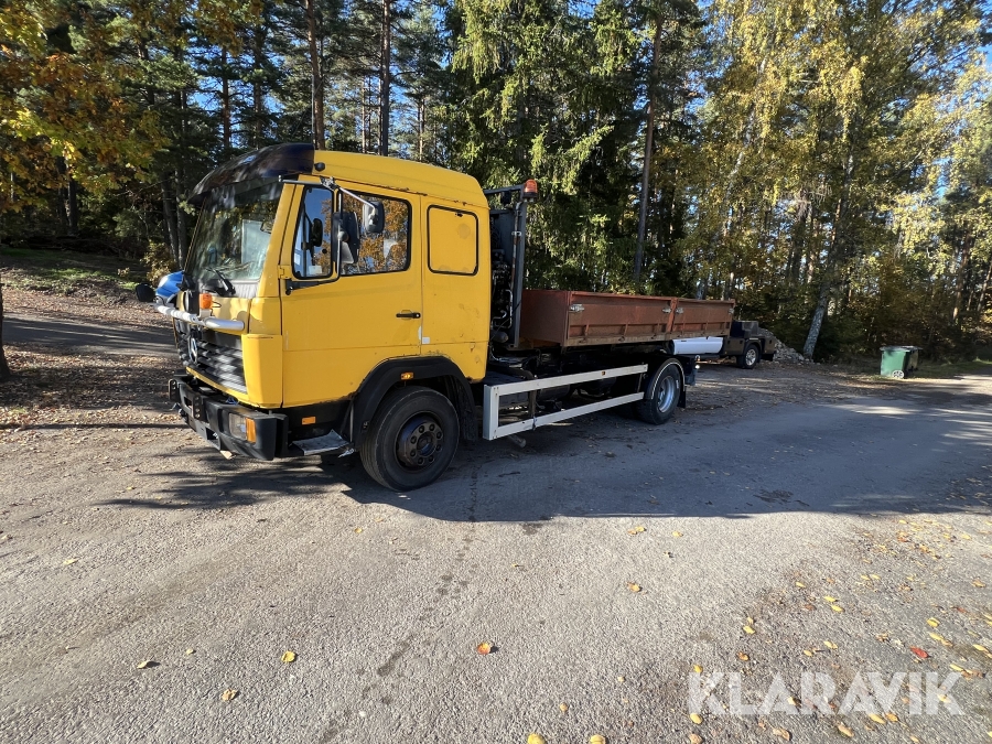 Lastbil Lastväxlare Mercedes-Benz 1117L
