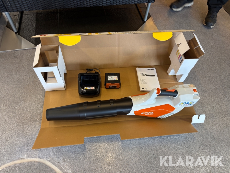 Lövblås Stihl BGA 57 med batteri & laddare