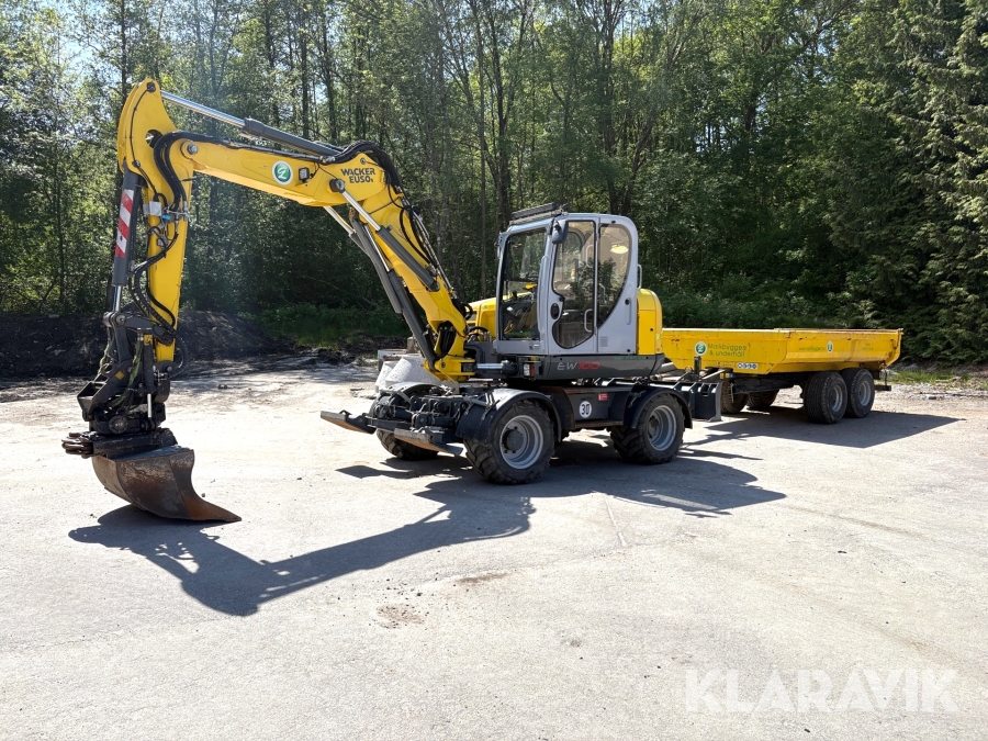 Grävmaskin Wacker Neuson EW100 med kärra och redskap