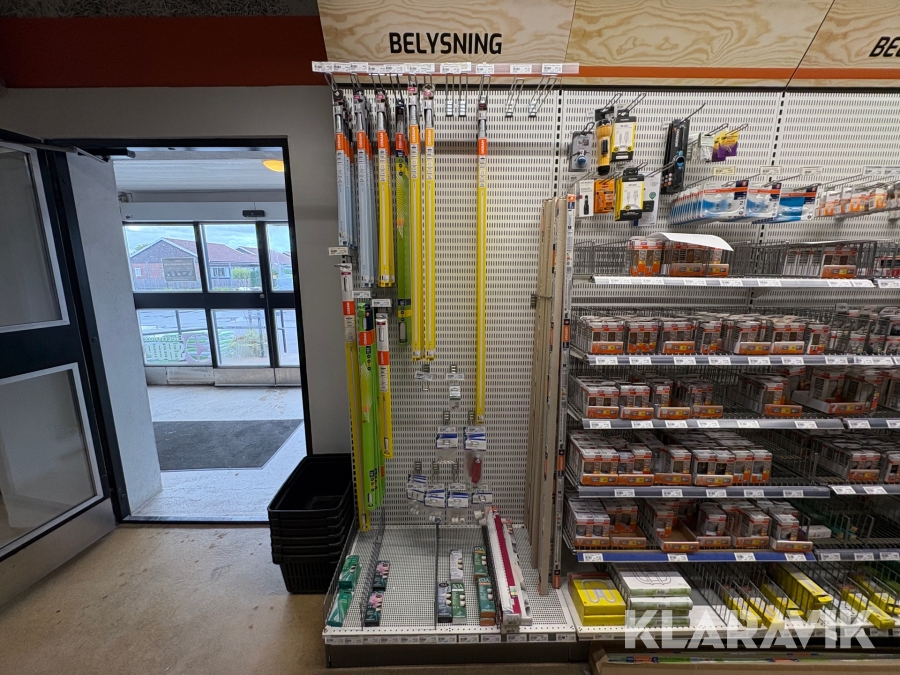 Parti med belysning och säkringar Orsam & Gelia