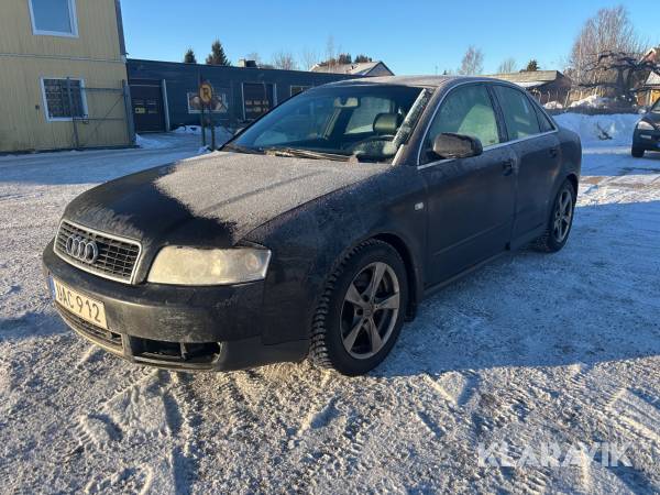 Audi A4 2.4 S-Line Nybesiktad