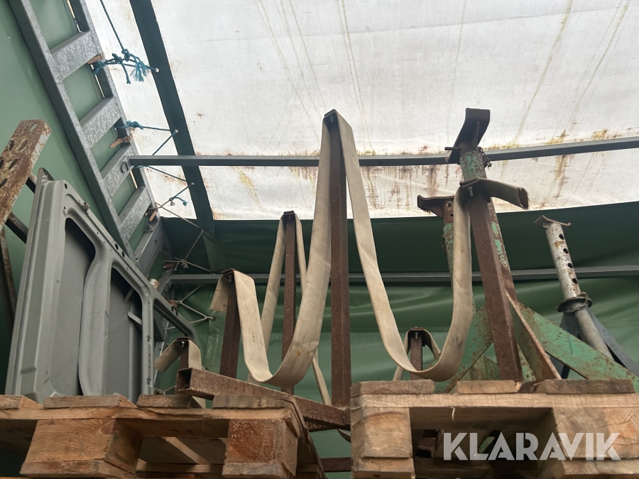 Pallbockar eventuellt för flygplansvingar