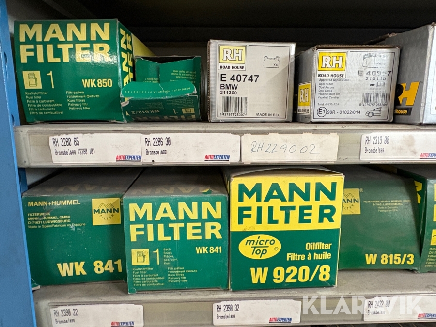 Reservdelar och hylla