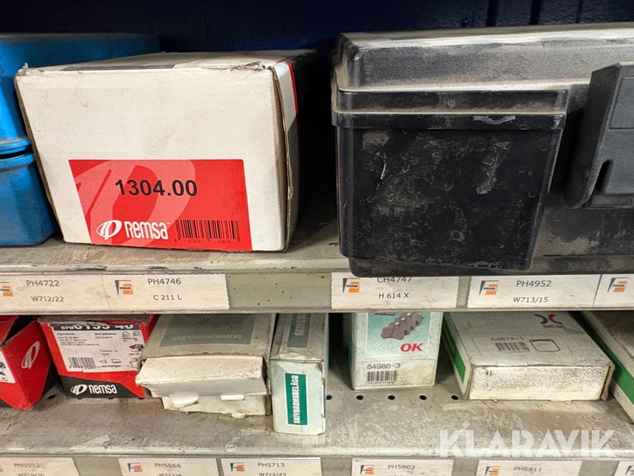 Reservdelar och hylla