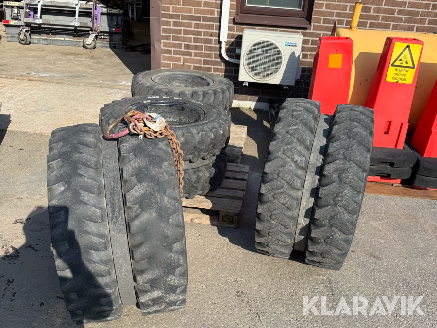 Däck till hjulgrävare Mitas 8.25-20 EM 4st