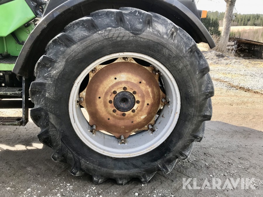 Traktor Deutz DX 110 med lastare
