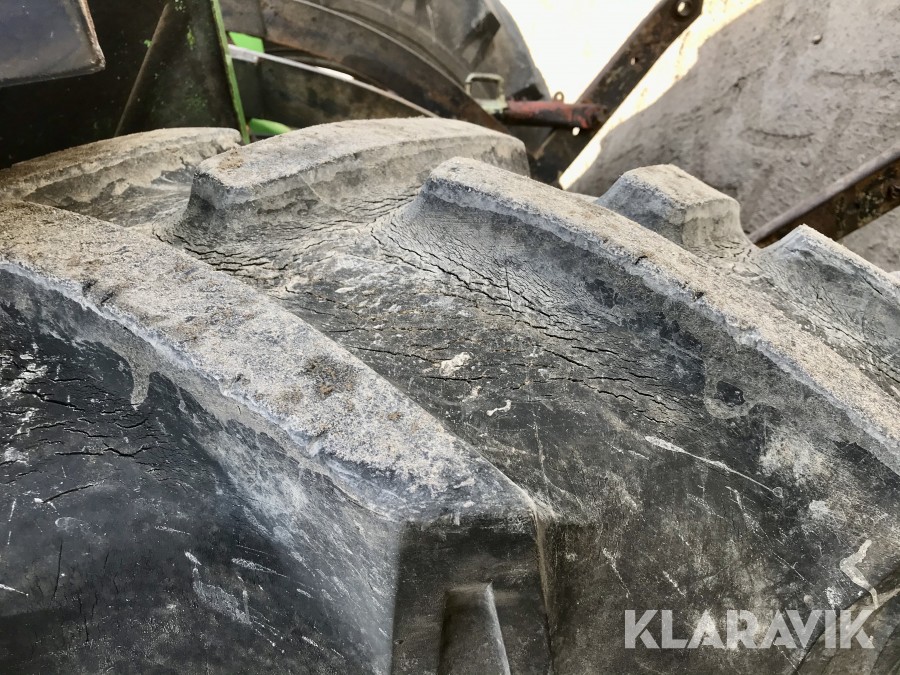 Traktor Deutz DX 110 med lastare