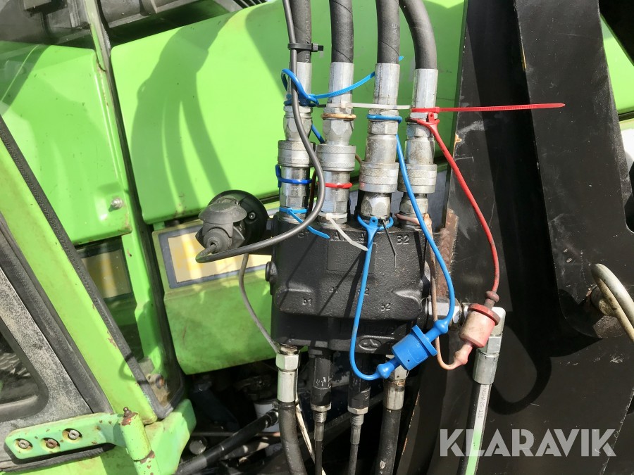 Traktor Deutz DX 110 med lastare