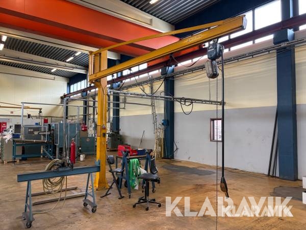 Pelarsvängkran med Telfer 150 kg