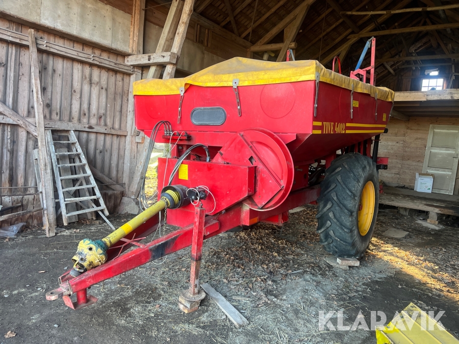 Mineralgödselspridare Överum Tive 4012-6012 JET