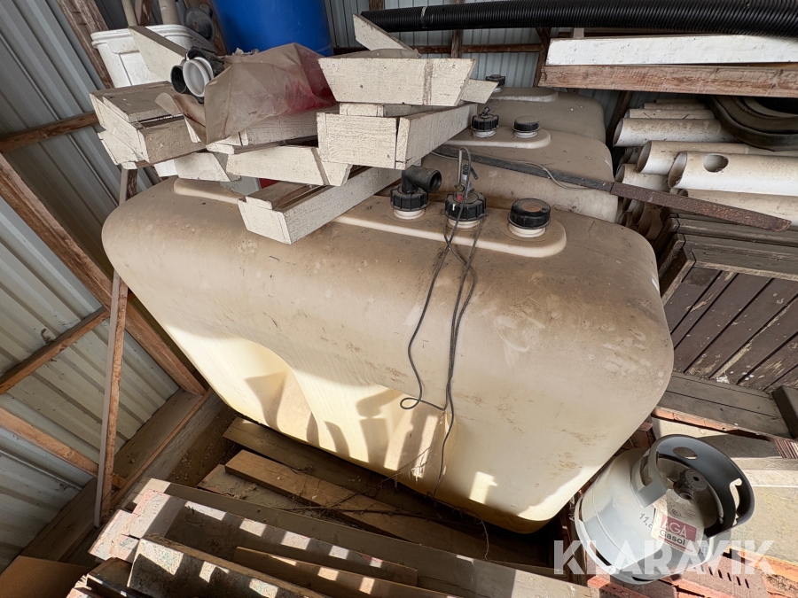 Dieseltankar Roth Werke 2000L 3 st 