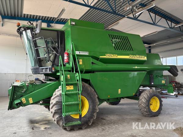 Skördetröska John Deere 1450WTS med 18 fots skärbord