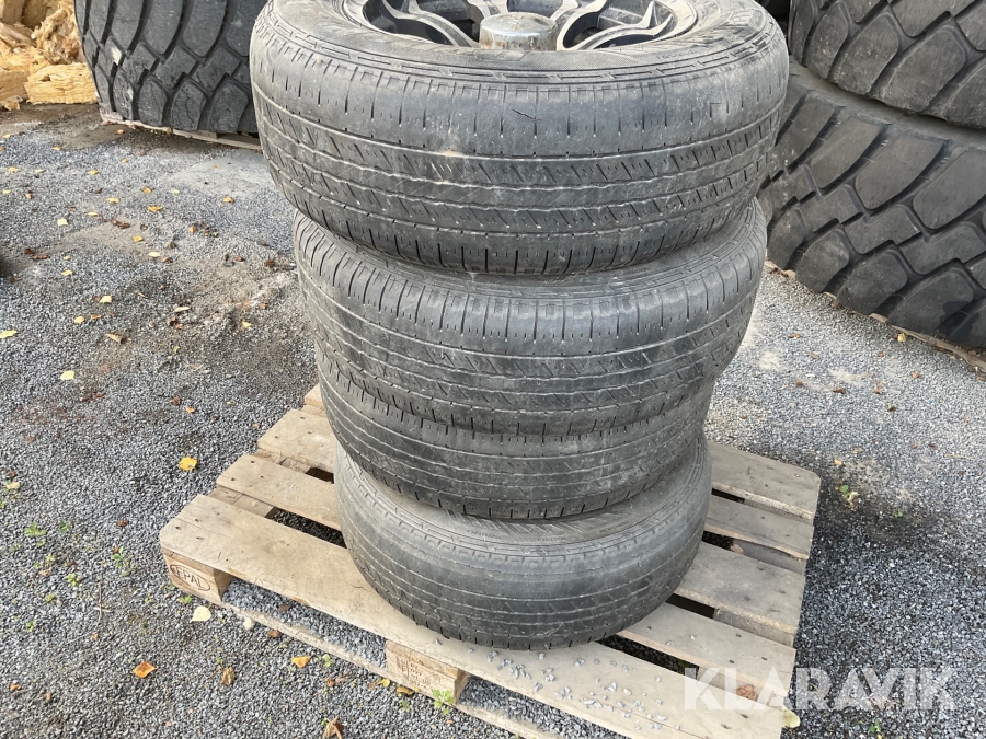 Däck på fälg 4st