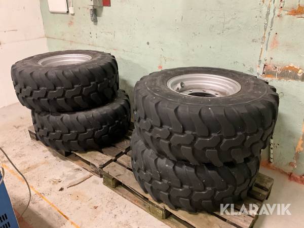 Entreprenaddäck Dunlop 405/70R18 4st