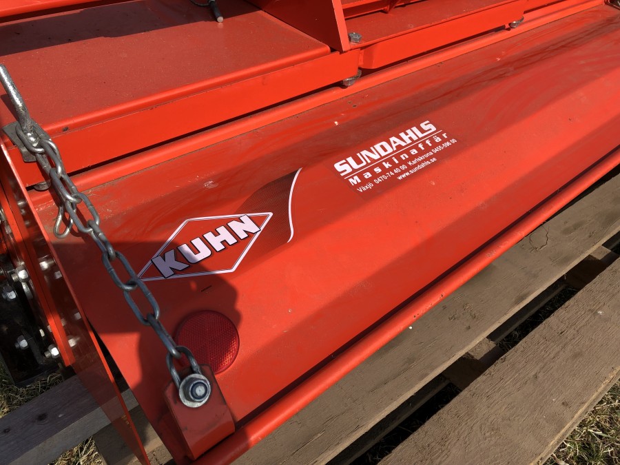 Klaravik Auktioner Jordfräs Kuhn EL43150