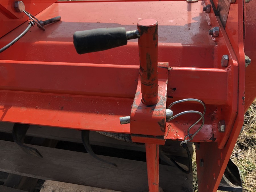 Klaravik Auktioner Jordfräs Kuhn EL43150