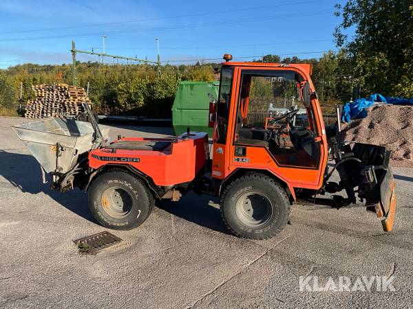 Redskapsbärare Holder C-trac 3.42 med vikplog och Sandspridare