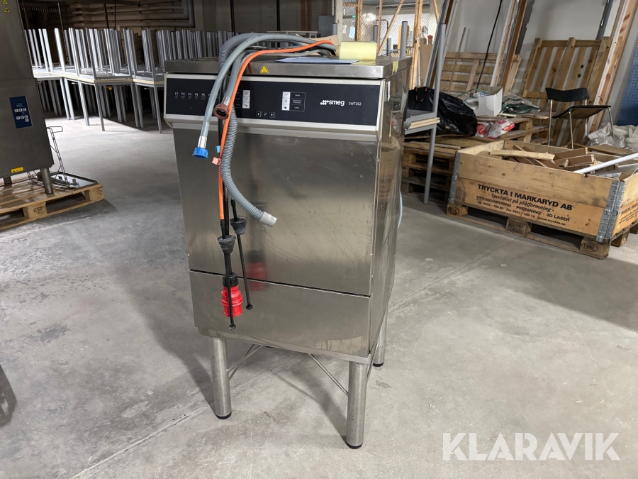 Underbänksdiskmaskin SMEG SWT262TD 1st